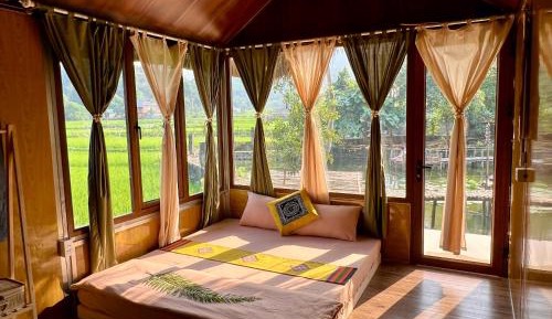 Bungalow with Patio