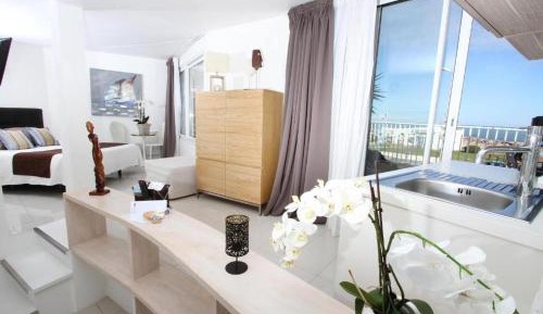 Suite with harbor or sea view