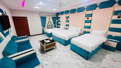 Deluxe Family Suite