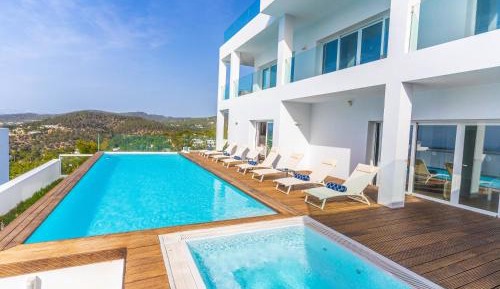 Entire Villa with Sea View and Private Pool