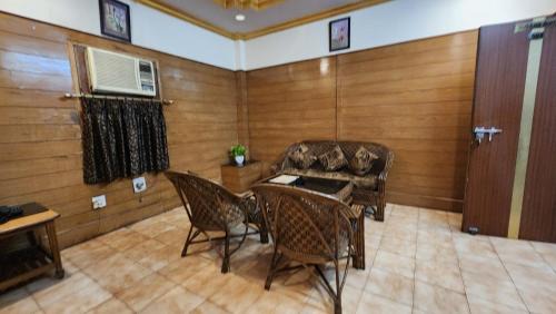 Queen Suite
