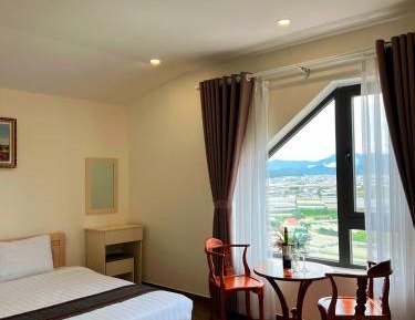 Deluxe Room (2 Adults + 1 Child)