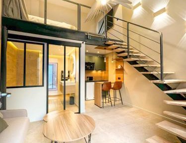 One-bedroom Loft Apartment 