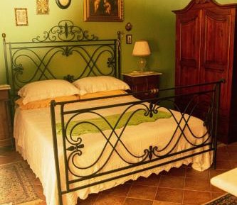 Deluxe Room (2 Adults + 1 Child)