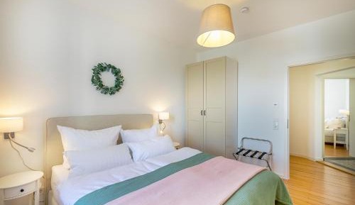 Two-Bedroom Deluxe Apartment with Balcony