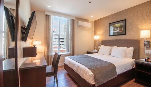 Queen room- Newly Renovated