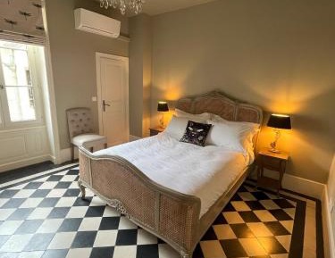 Queen Room