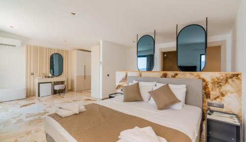 King Room with Spa Bath