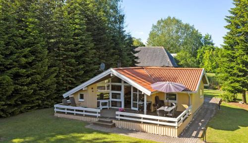 Three-Bedroom Holiday Home 