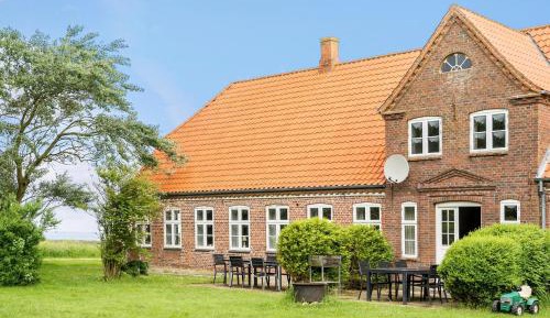 Six-Bedroom Holiday Home