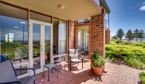 Apartment with Sea View