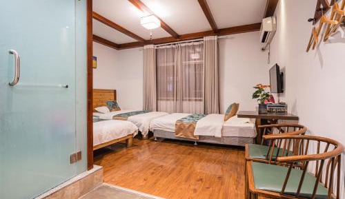 Comfort Triple Room with Shower