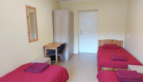 Basic Triple Room with Shared Bathroom