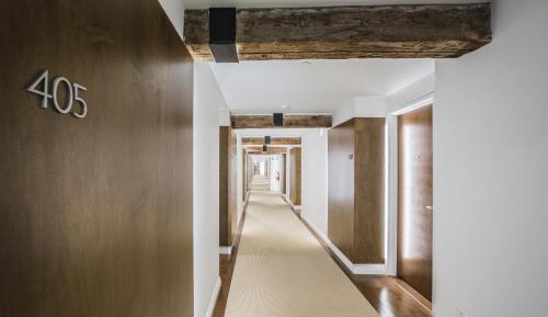 Authentic Single Room with Shared Bathroom
