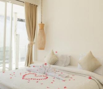 Queen Room with Garden View
