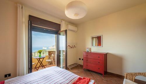 Double or Twin Room with Sea View and Private External Bathroom