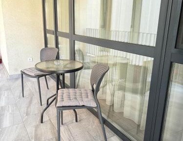 One-Bedroom Apartment with Garden View