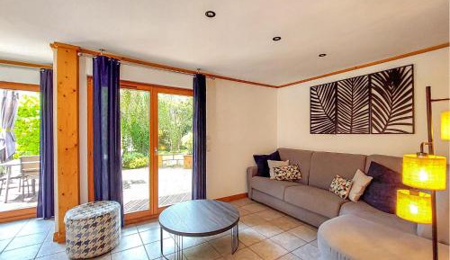 Three-Bedroom Holiday Home 