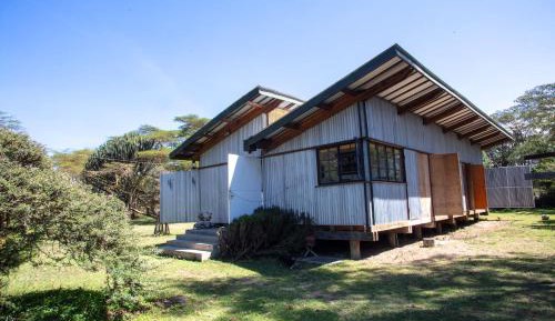 Bungalow with Garden View