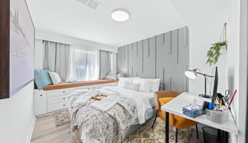 Queen Room with Shared Bathroom