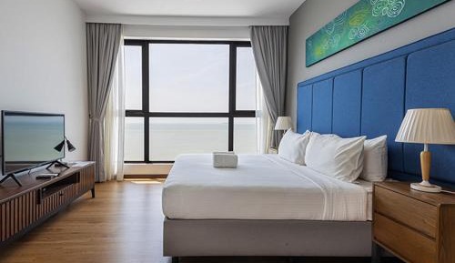 Two-Bedroom Apartment with Sea View