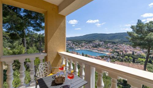One-Bedroom Apartment - Sea Side