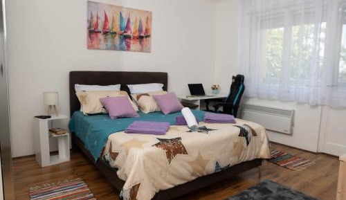 One-Bedroom Apartment with Balcony