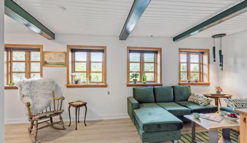 One-Bedroom Holiday Home