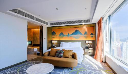 One-Bedroom King Suite with Garden View