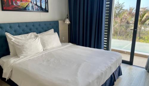 Queen Room with Balcony
