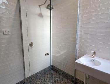 2nd Floor Double room with Shared Bathroom 