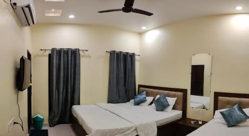 Triple Room with Balcony