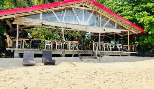 3 Bedroom Holiday Home with Ocean View