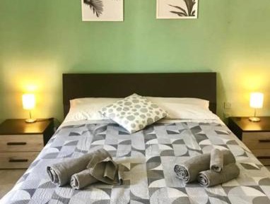 Three-Bedroom Apartment with Balcony