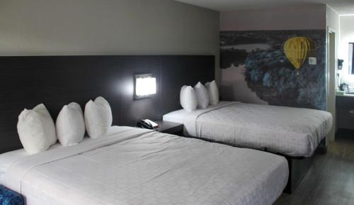 Queen Suite with Two Queen Beds - Non Smoking
