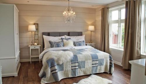 Five-Bedroom Apartment