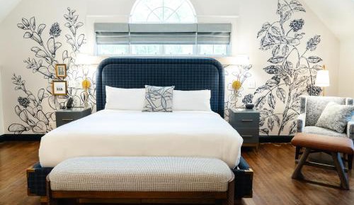 Main Inn - King Suite