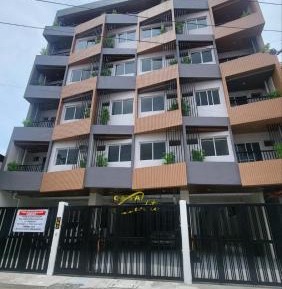 Two-Bedroom Apartment with Balcony and Terrace
