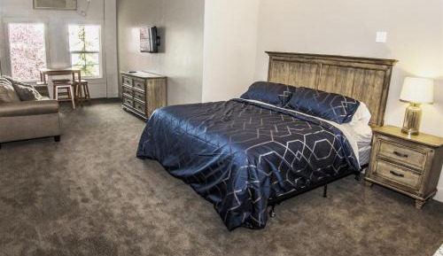 One-Bedroom Holiday Home