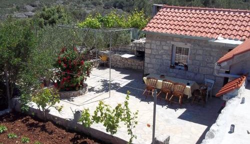 One-Bedroom Holiday Home