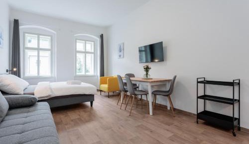Studio Apartment with One Double Bed