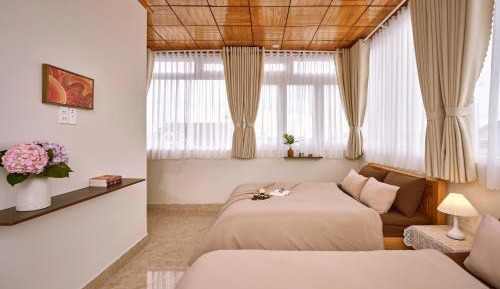 Double Room with Private Bathroom