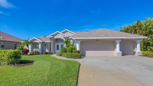 Three-Bedroom Holiday Home 