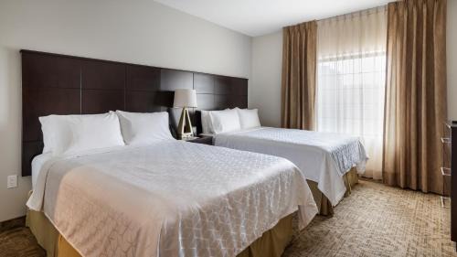 One-Bedroom Suite with Two Queen Beds