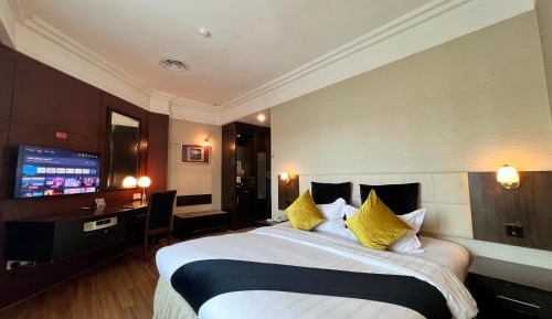 Deluxe King Room