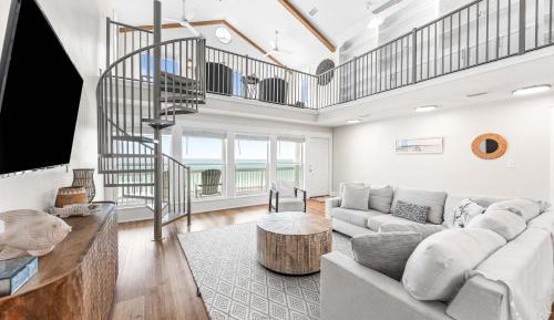 Four-Bedroom Holiday Home