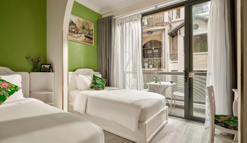 Triple Room with Balcony