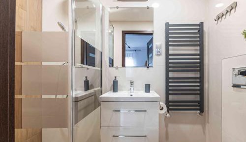 Quadruple Room with Private Bathroom