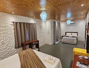 King Suite with Pool View