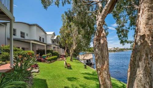 Three-Bedroom Waterfront Townhouse